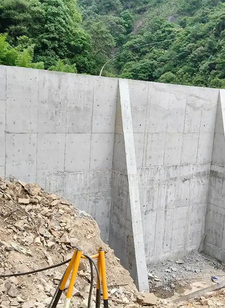 合肥肥东县重力式挡土墙